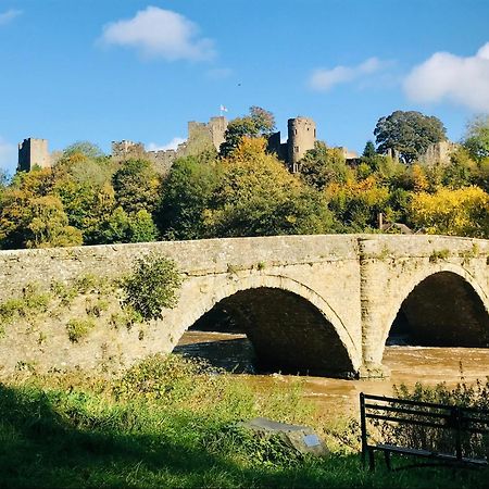 Flower Cottage By Ludlow Castle With Onsite Parking Exterior foto